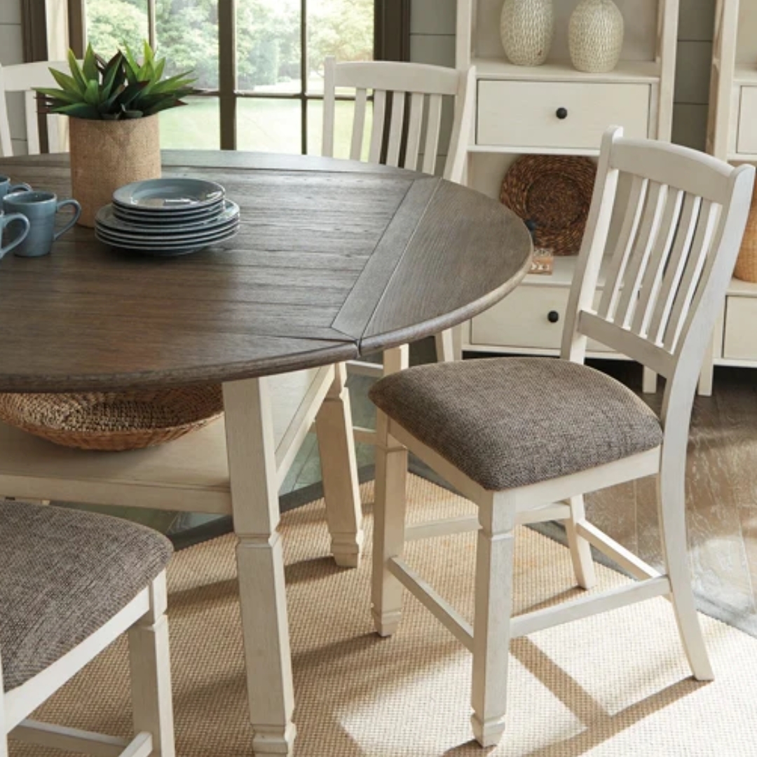 image of a dining table